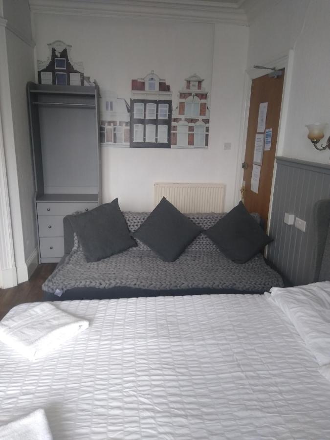 The Townhouse Accommodation دومفريس المظهر الخارجي الصورة