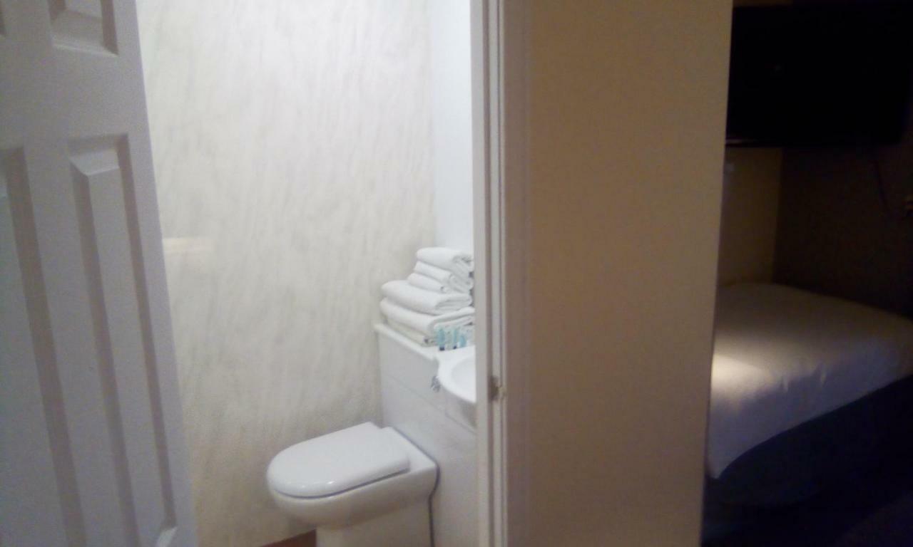The Townhouse Accommodation دومفريس المظهر الخارجي الصورة